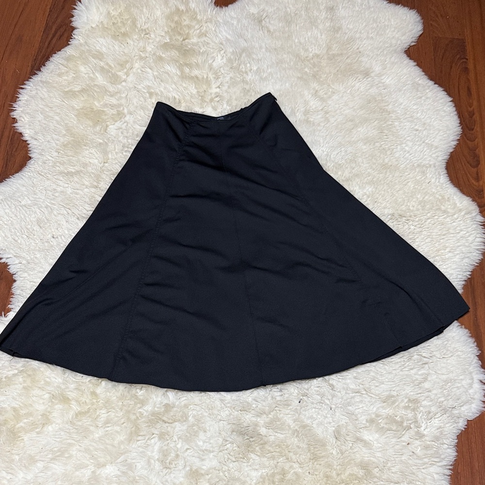 Tahari Black A-Line / Fit & Flare Skirt • Classic Work + Everyday